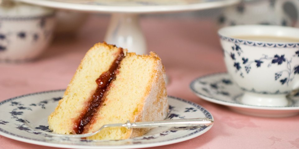 Des pâtisseries dans un salon de thé