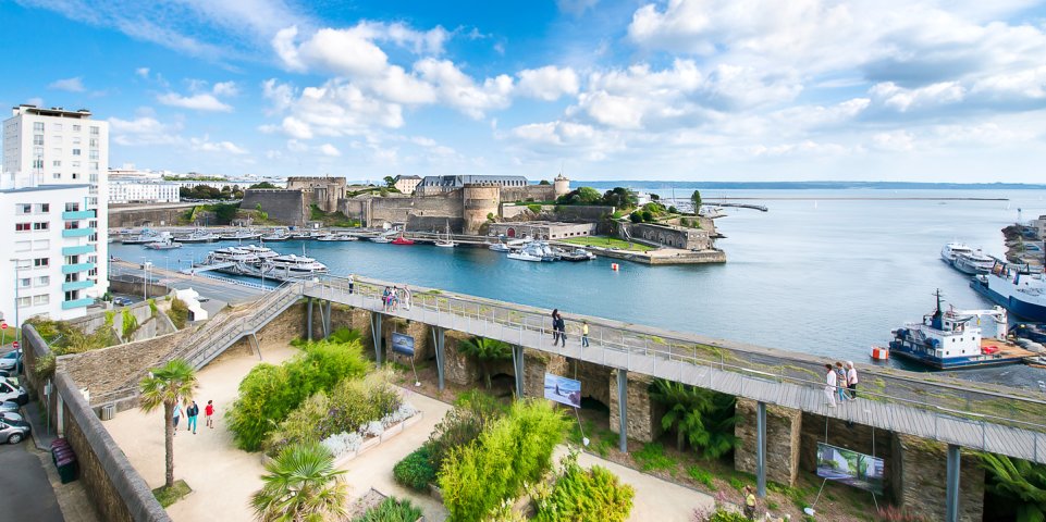 Brest, chateau au bord de l'eau