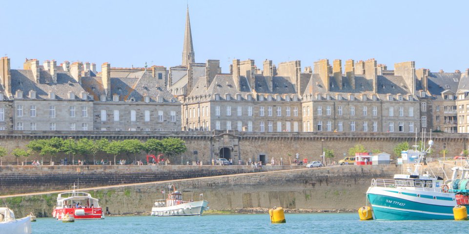 Saint-Malo intra-muros depuis la mer