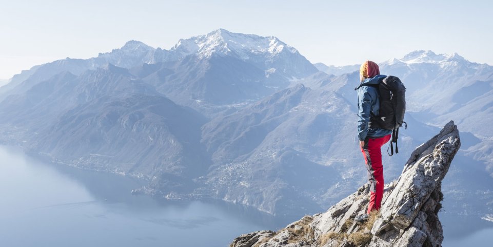 Homme pic montagne