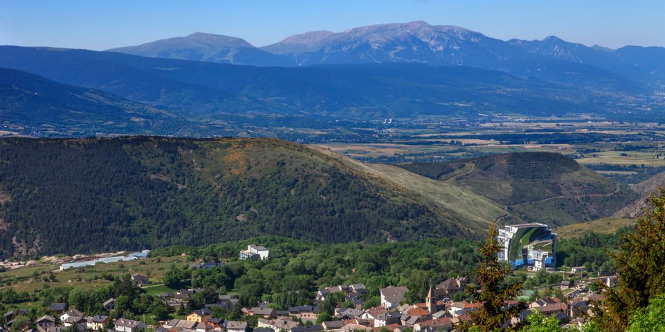 Font-Romeu Odeillo, le four solaire et le village