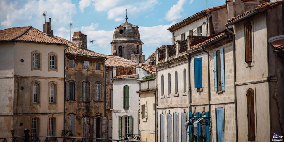 Arles et l'Eglise-Saint-Julien
