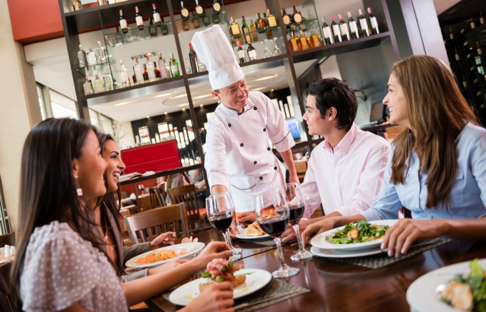 Un dîner gastronomique dans les cuisines d’un grand restaurant - SNCF ...
