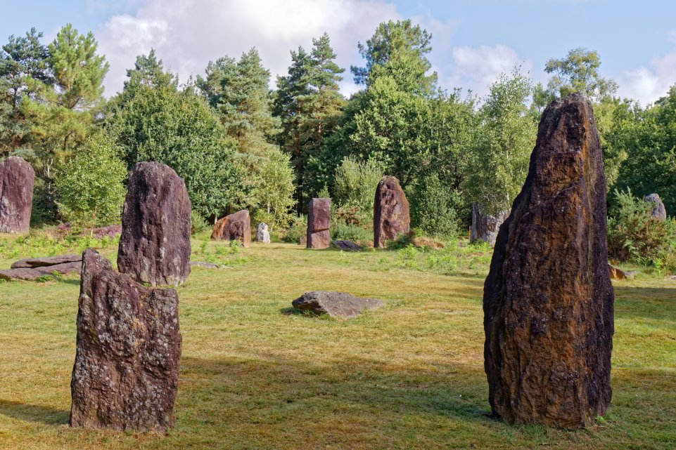Menhir de Monteneuf