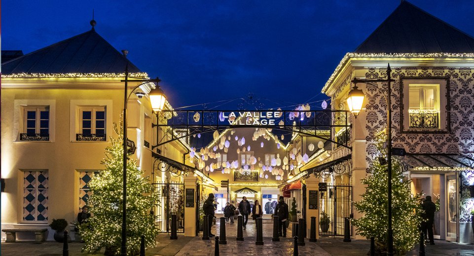 Vallée village lumières 