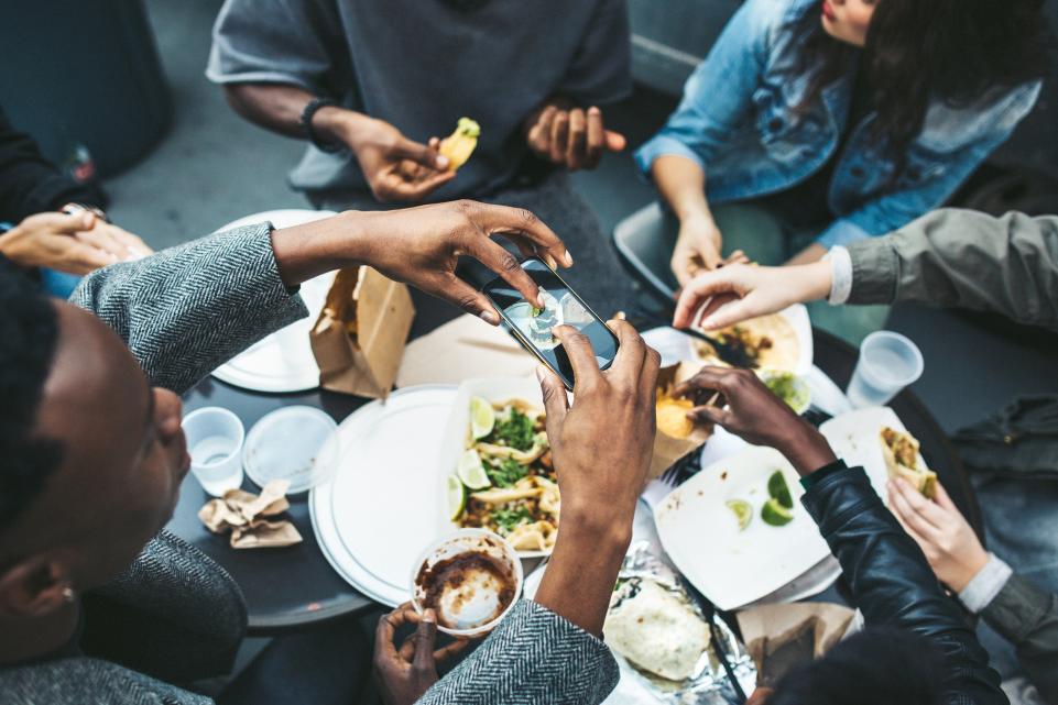 manger amis fast food