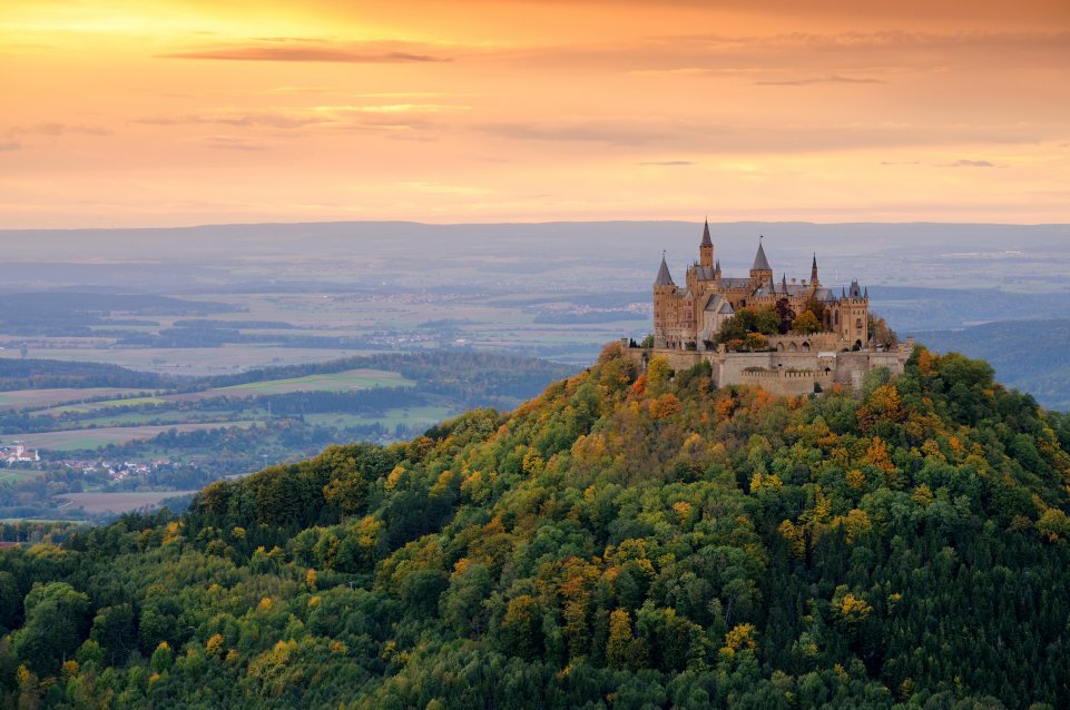 château de Hohenzollern - iStock-Rolphus