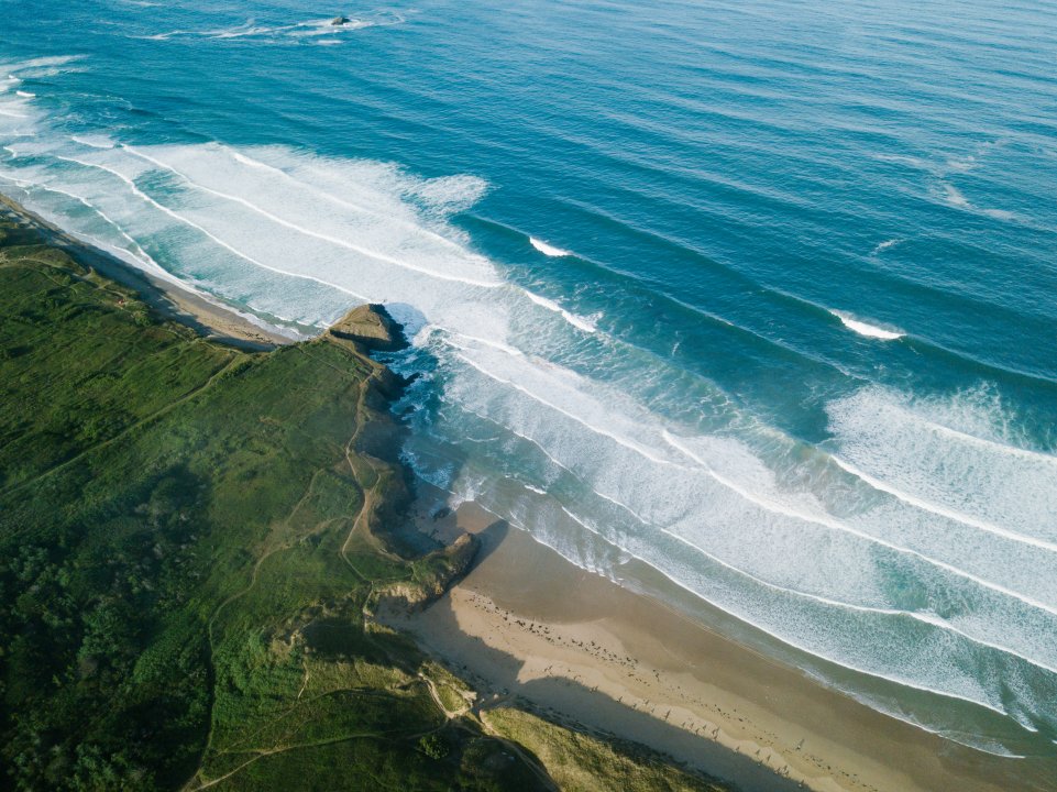 Plage vague bretagne