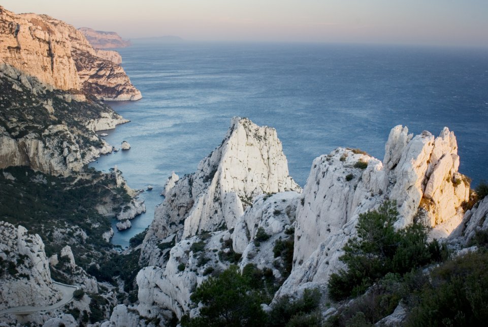 Calanques de Marseille le soir