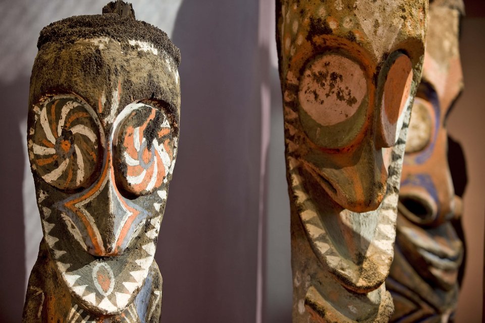 The Collections floor. Asia Pacific. Musée du Quai Branly
