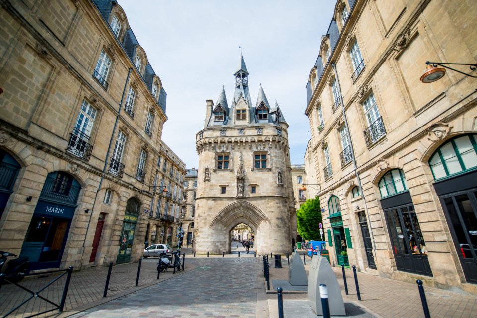 Porte Cailhau Saint-Pierre Bordeaux
