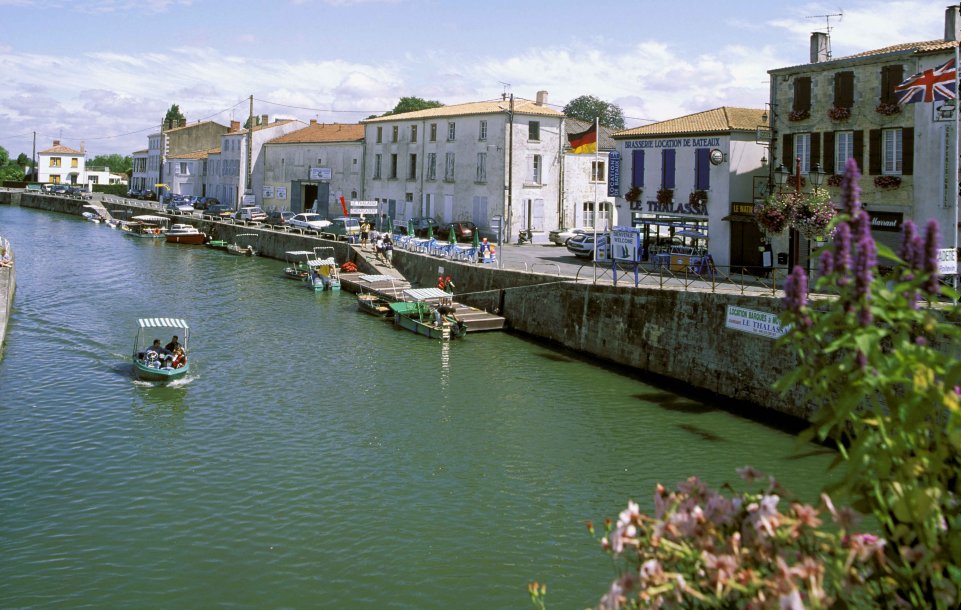 Marans barque mer canal