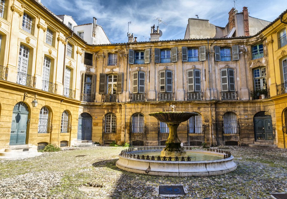 La place d'Albertas à Aix-en-Provence