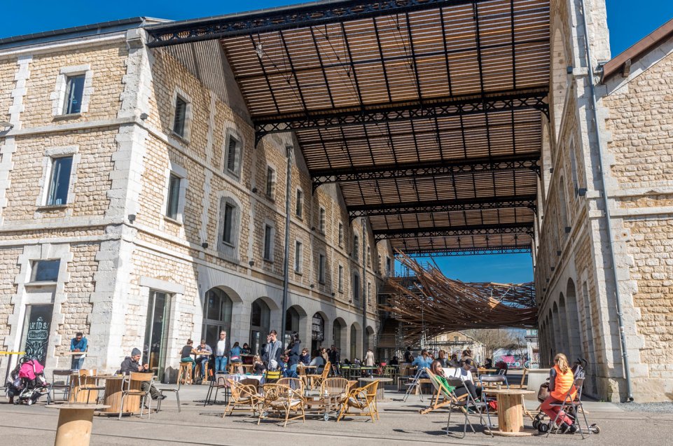Magasin général à Darwin, Bordeaux