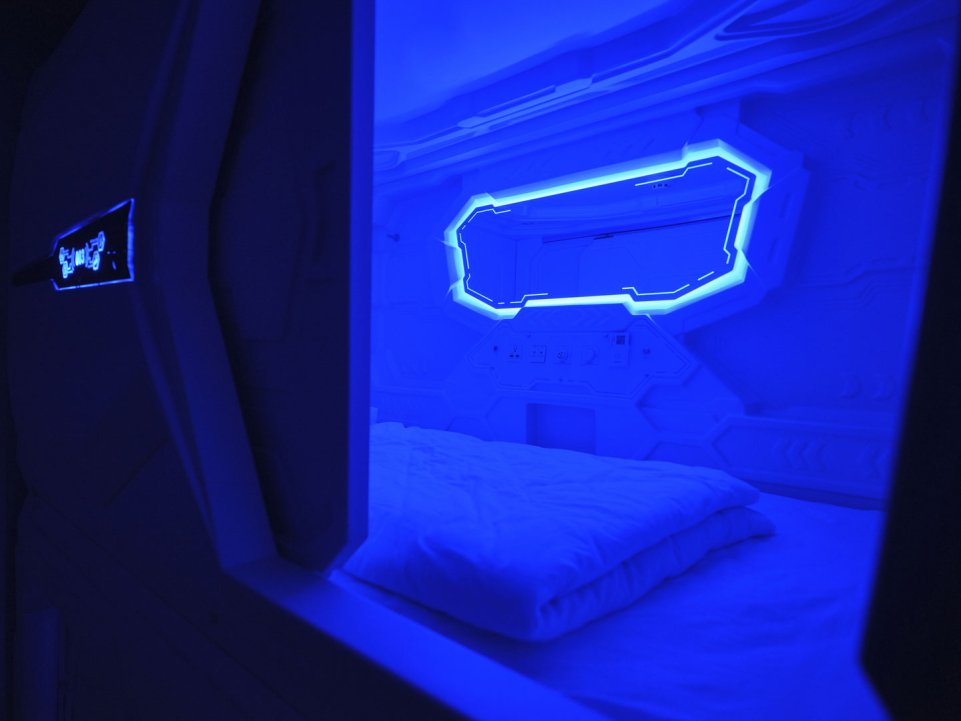 Chambre hôtel futuriste
